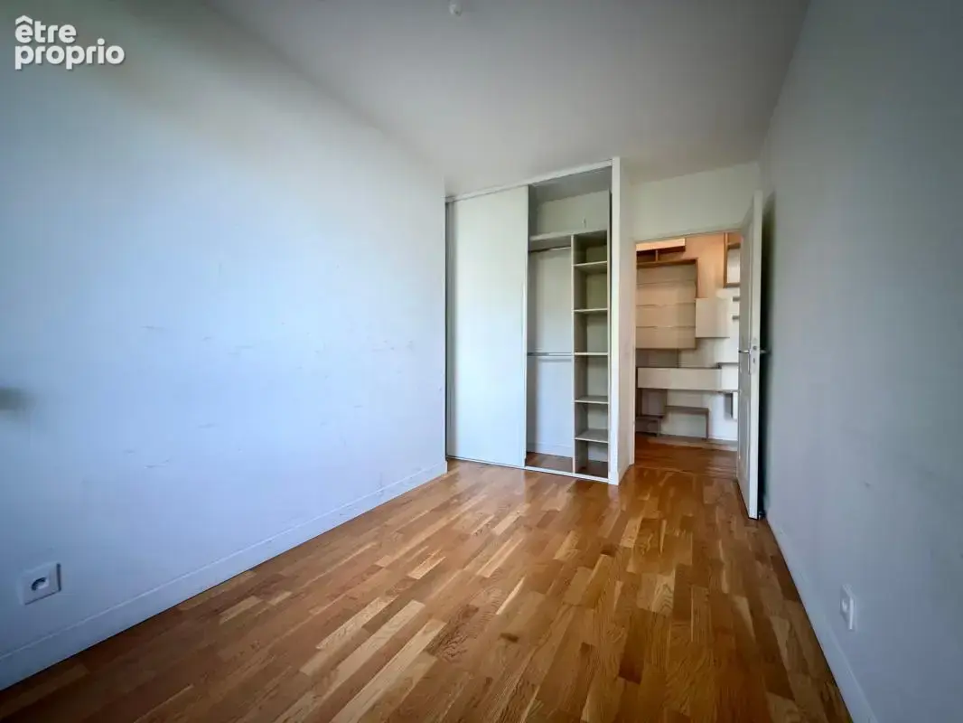 Nogent-sur-Marne – 5 pièces familial de 104 m², dernier étage, terrasse de 20 m² et 2 parkings - photo 16
