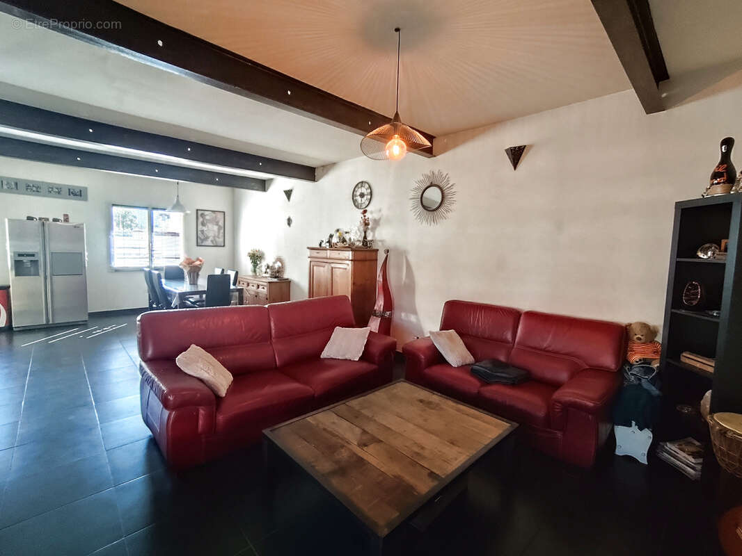 Maison à SAINT-GENIS-DES-FONTAINES