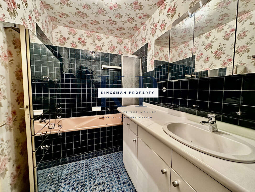 Appartement à PARIS-20E
