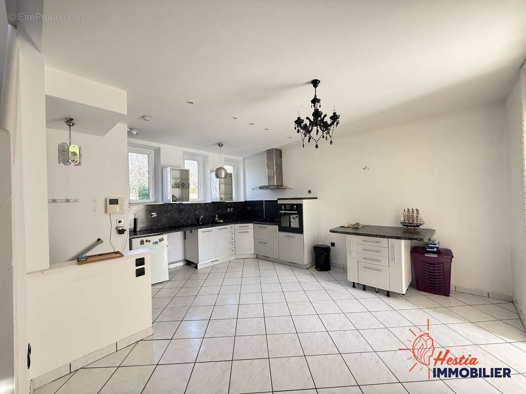 Maison 102 m² à Reims  - photo 2