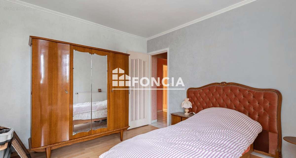 Appartement à LE MESNIL-ESNARD