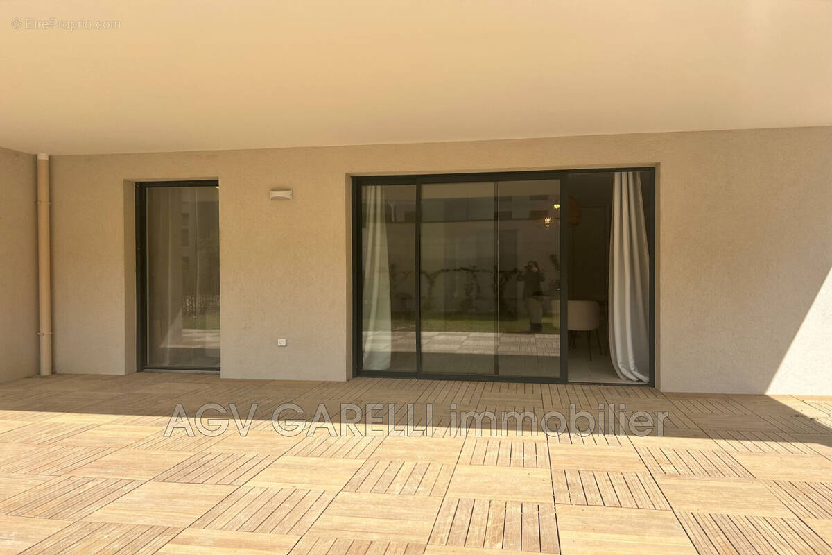 Appartement à HYERES