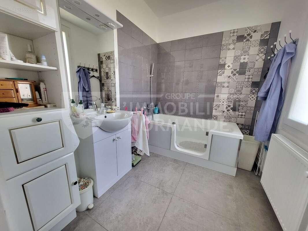 Maison à BONNIERES-SUR-SEINE