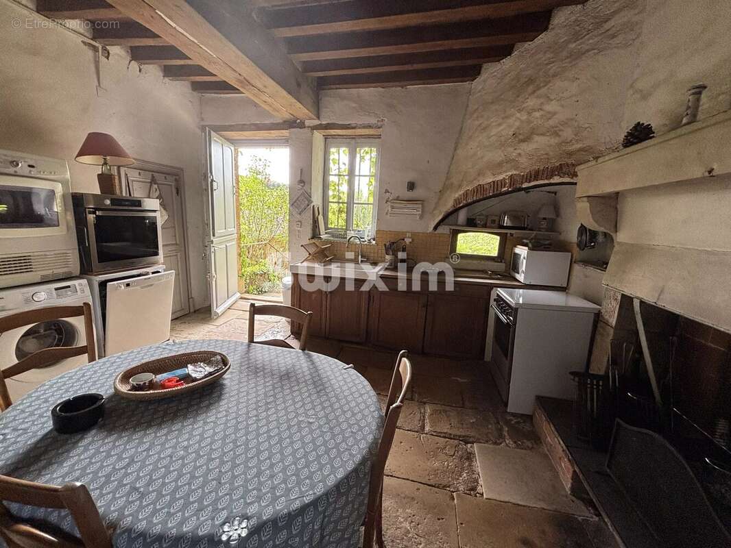 Authentique maison de caractère sur 2 650 m² de terrain clos - photo 8