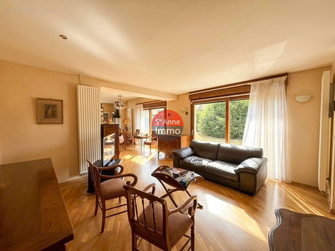 Amiens - quartier plein sud - 104m2 - t3 - cave - garage - jardin - cour - places de parking - photo 4