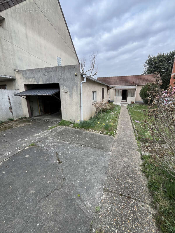 Maison à PARAY-VIEILLE-POSTE