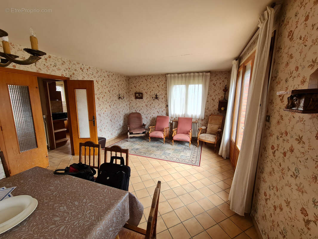 Maison à CALLENGEVILLE