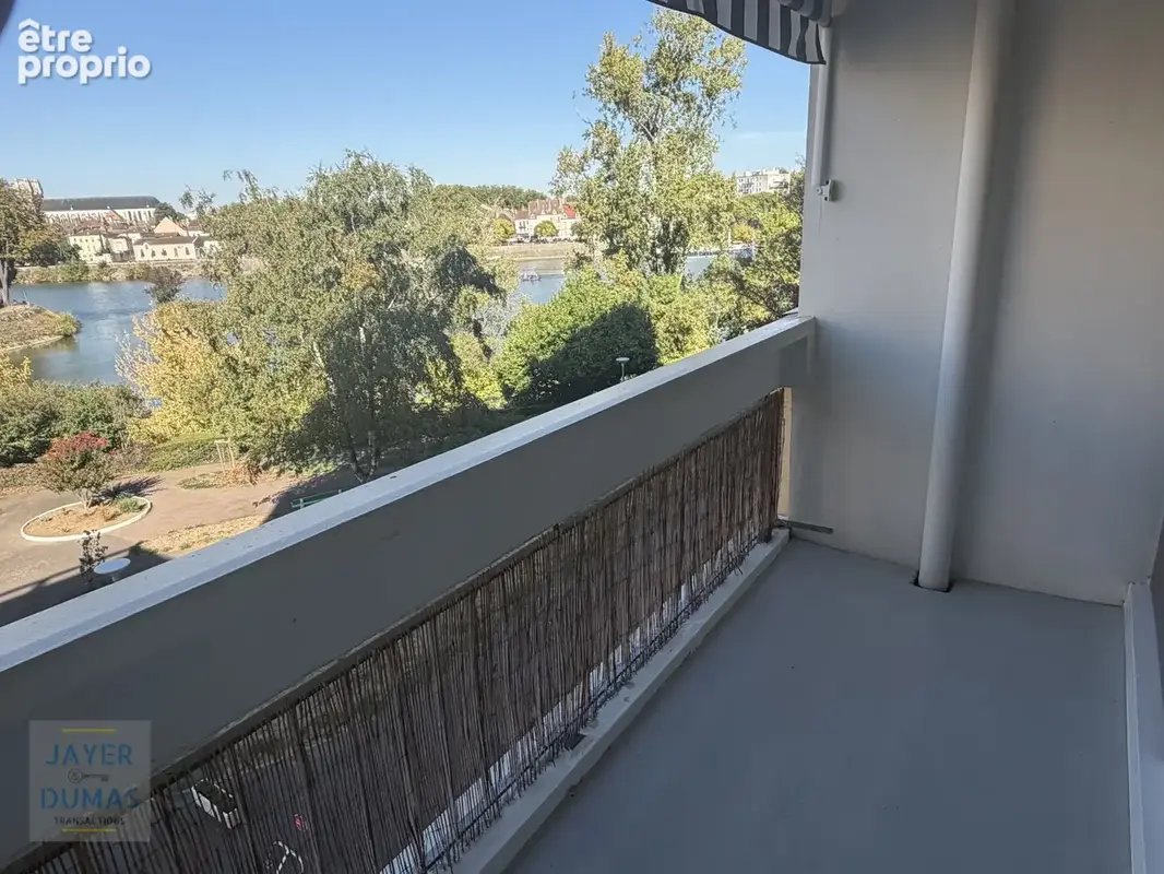 CHALON-SUR-SAONE - Appartement T3 avec Parking - Très belle vue - - photo 3