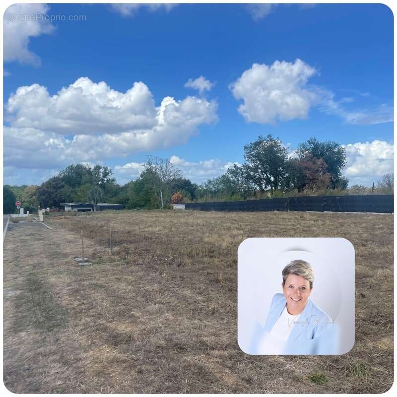 Terrain à CAMBLANES-ET-MEYNAC
