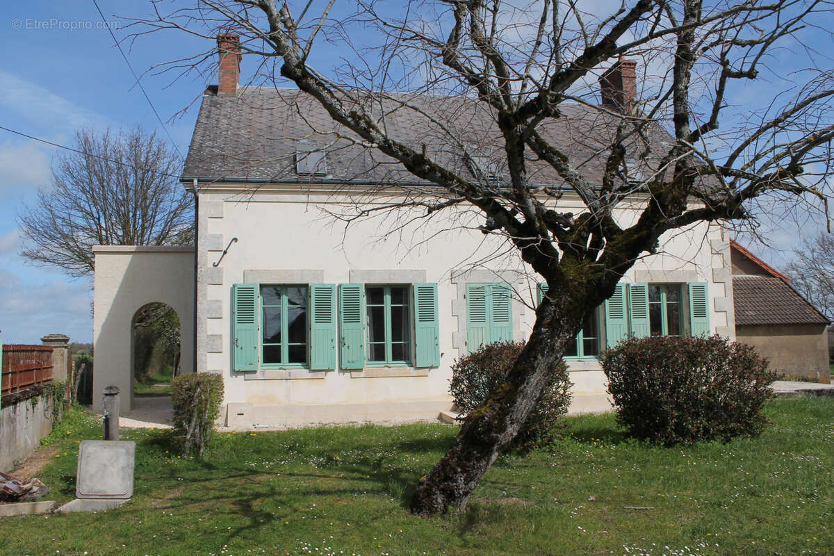 Maison à SAINT-JEANVRIN