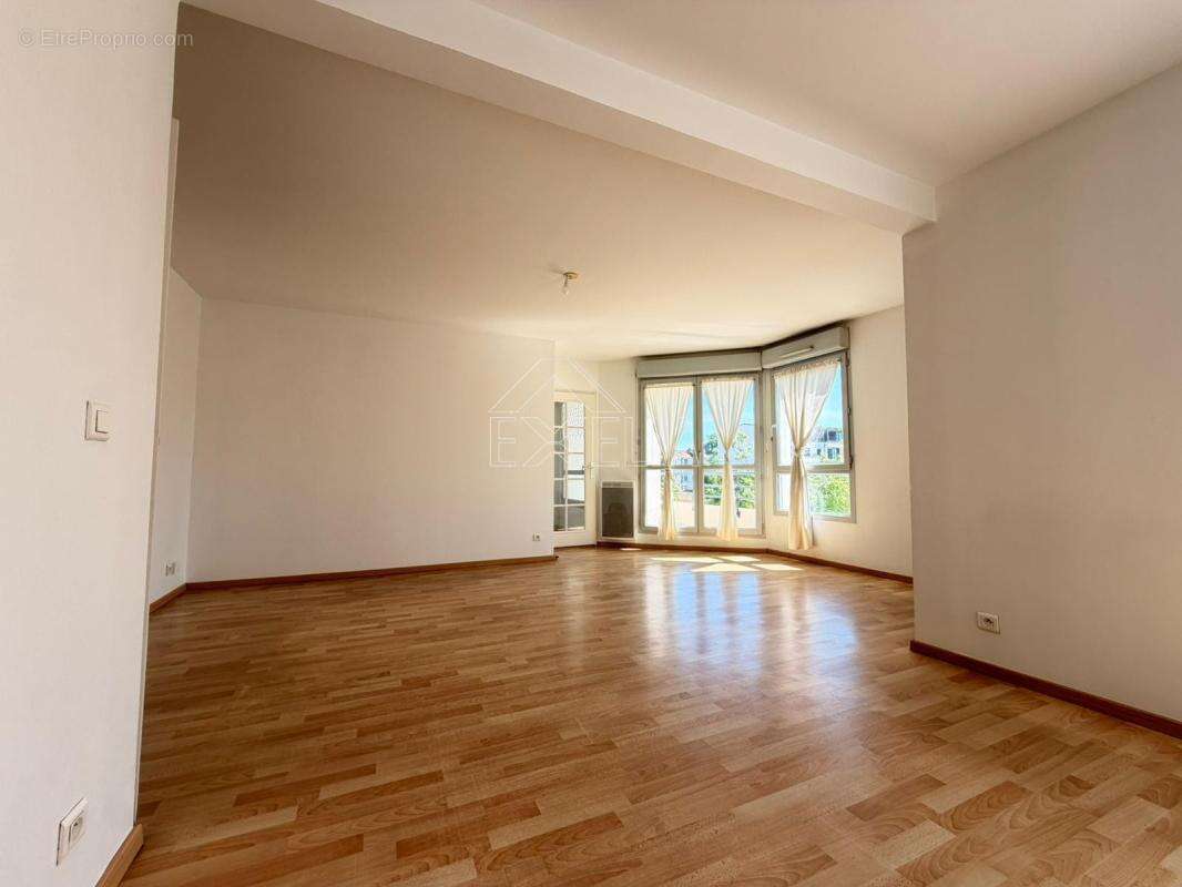 Appartement à MANTES-LA-JOLIE