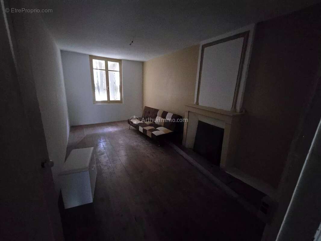 Commerce à BOURBONNE-LES-BAINS