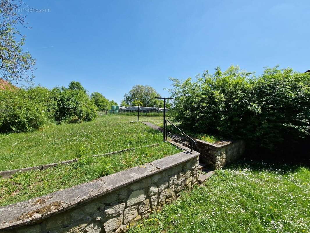 Maison à PUTTELANGE-AUX-LACS