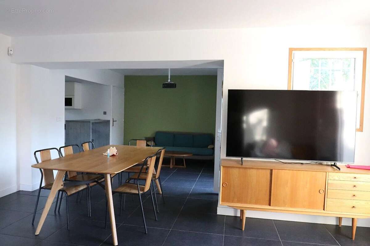 Maison à SAINT-CYR-SUR-MER