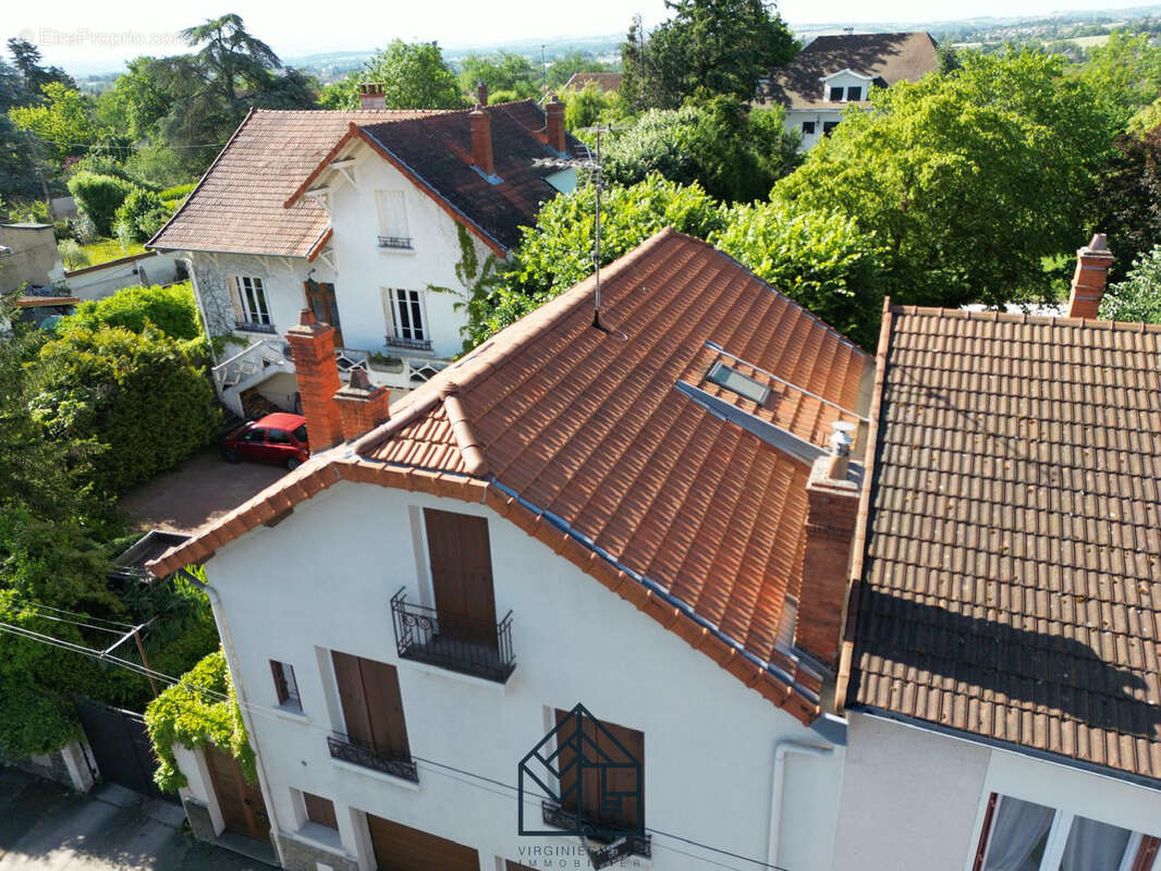 Riorges - rue marechal foch - maison des annees 30 a renover - photo 3