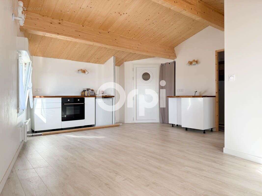 Maison à SAINT-ROGATIEN