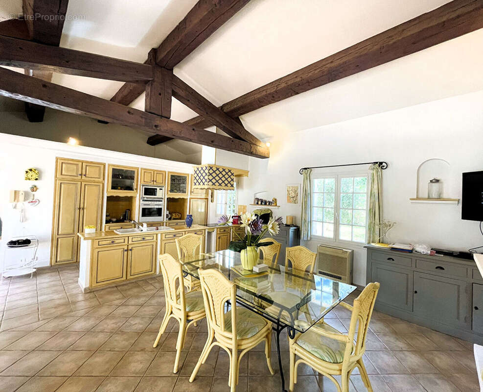 Maison à PUGET-SUR-ARGENS