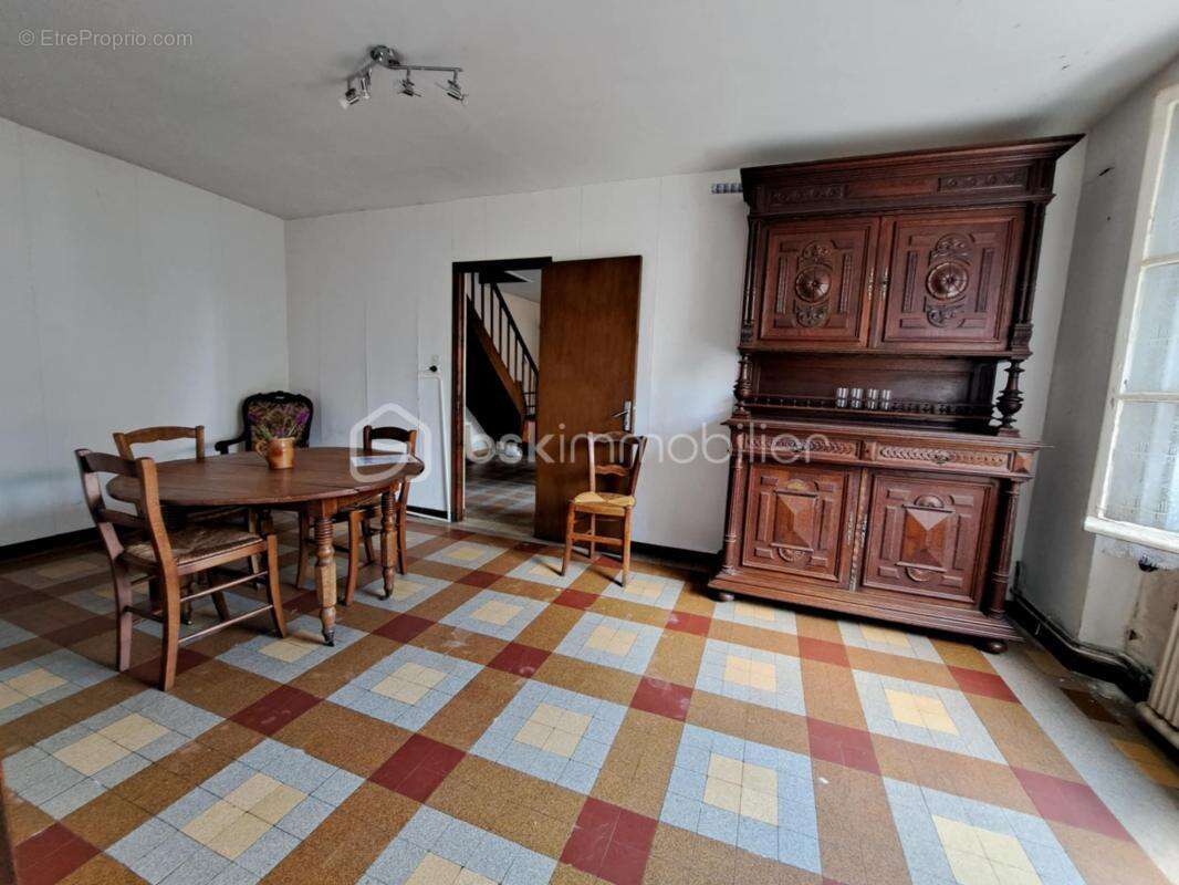 Maison à LONGNY-AU-PERCHE