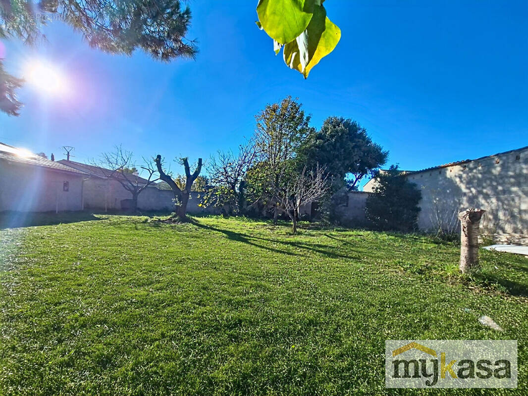 Terrain à FOS-SUR-MER