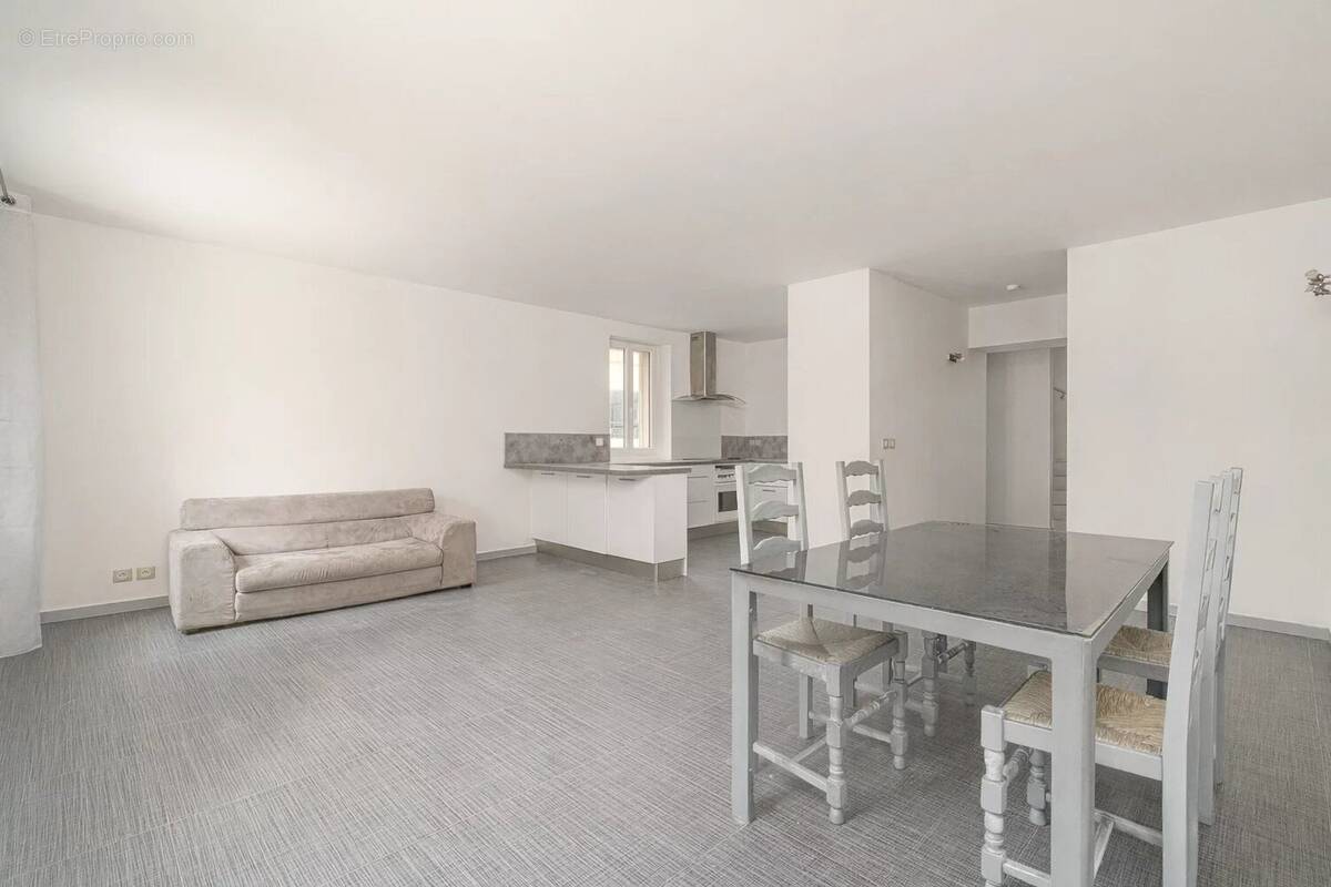 Appartement à MARSEILLE-8E