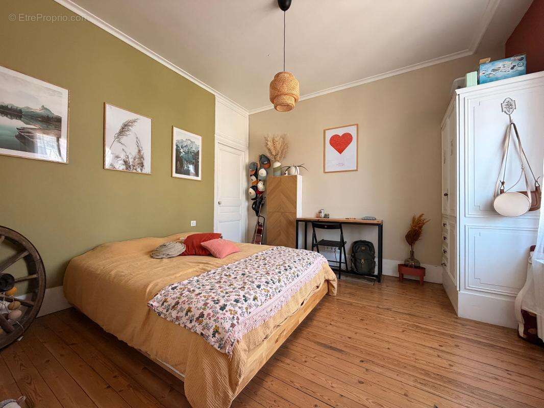Chaleureuse, fonctionnelle, prête à vivre - MARGNY LES COMPIEGNE - photo 8