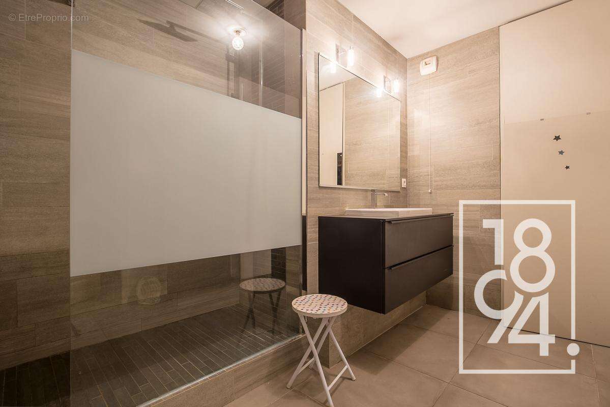 Appartement à MARSEILLE-7E