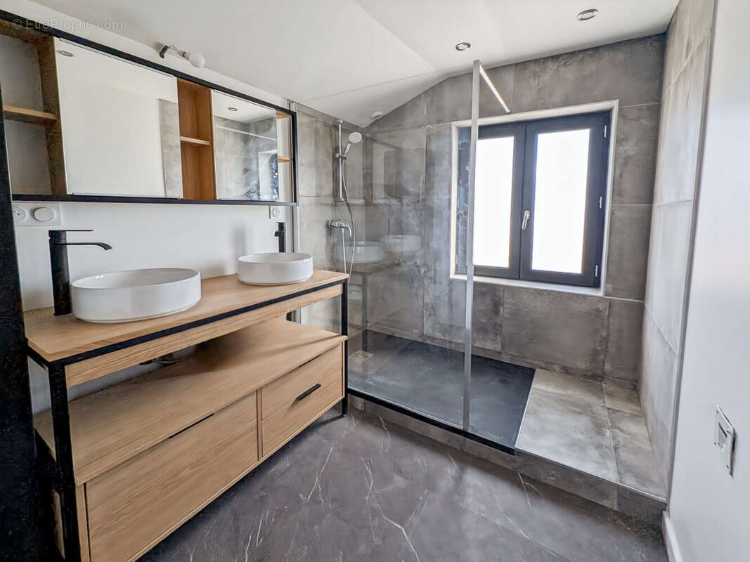 Maison 74 m² à Anse  - photo 6
