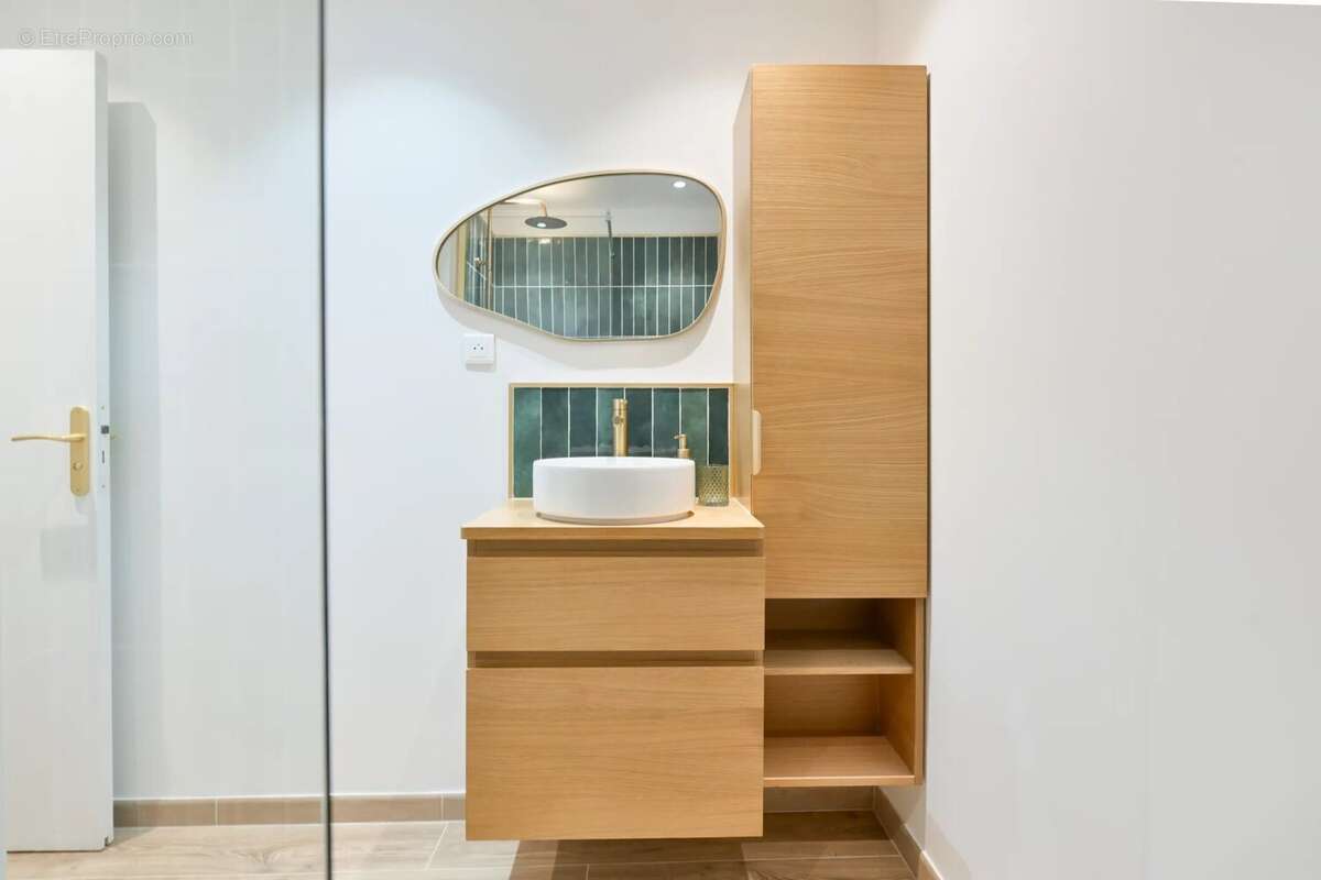 Appartement à PARIS-11E