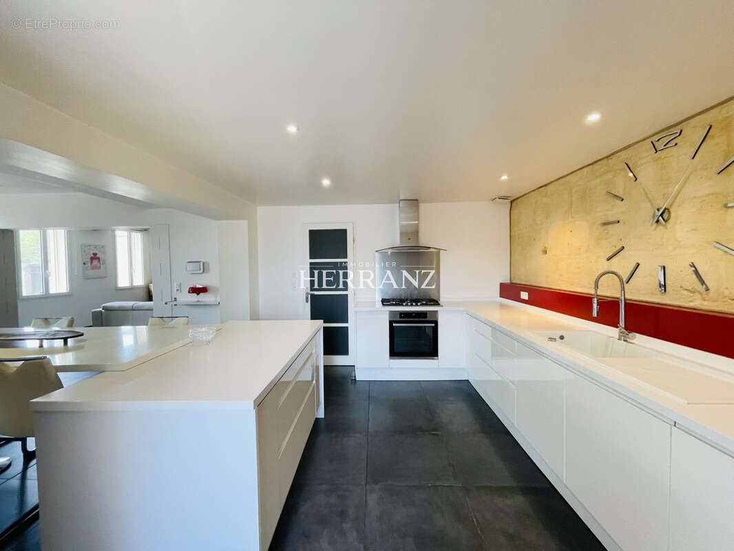 Double Maison en pierre, 270m2, 6 chambres, parc de 2600m2 - photo 5