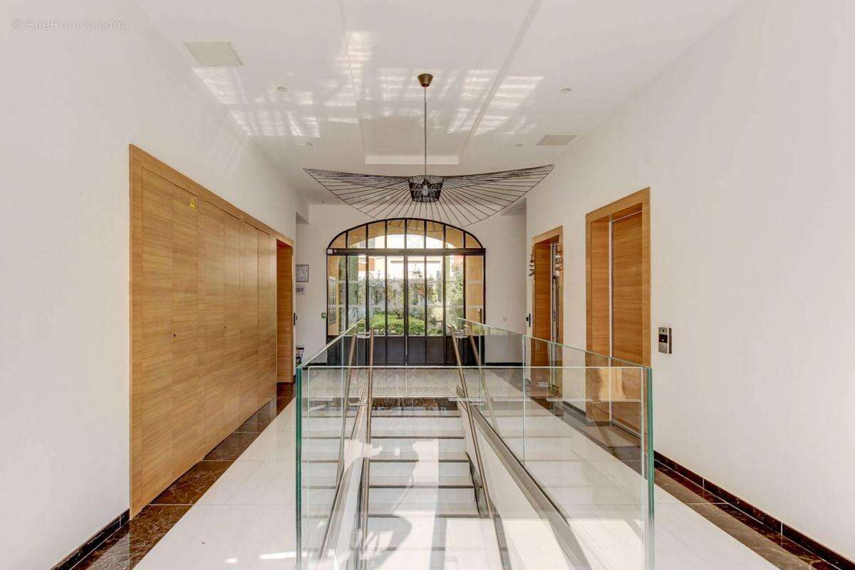 Appartement à BEAULIEU-SUR-MER