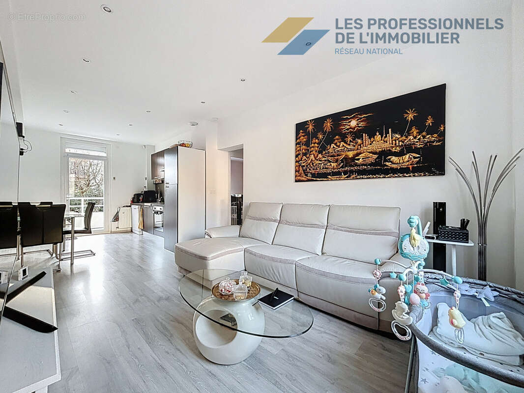 Appartement à CHALLES-LES-EAUX