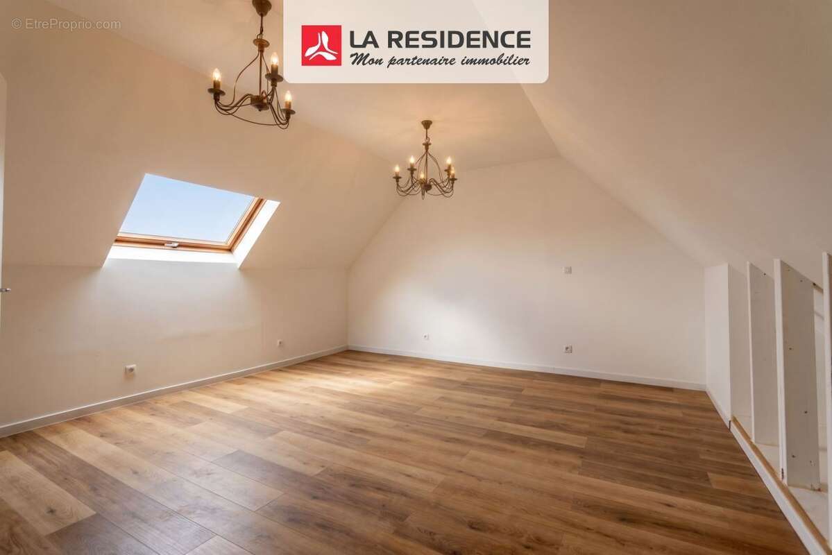 Maison 135 m² à Beauchamp  - photo 4