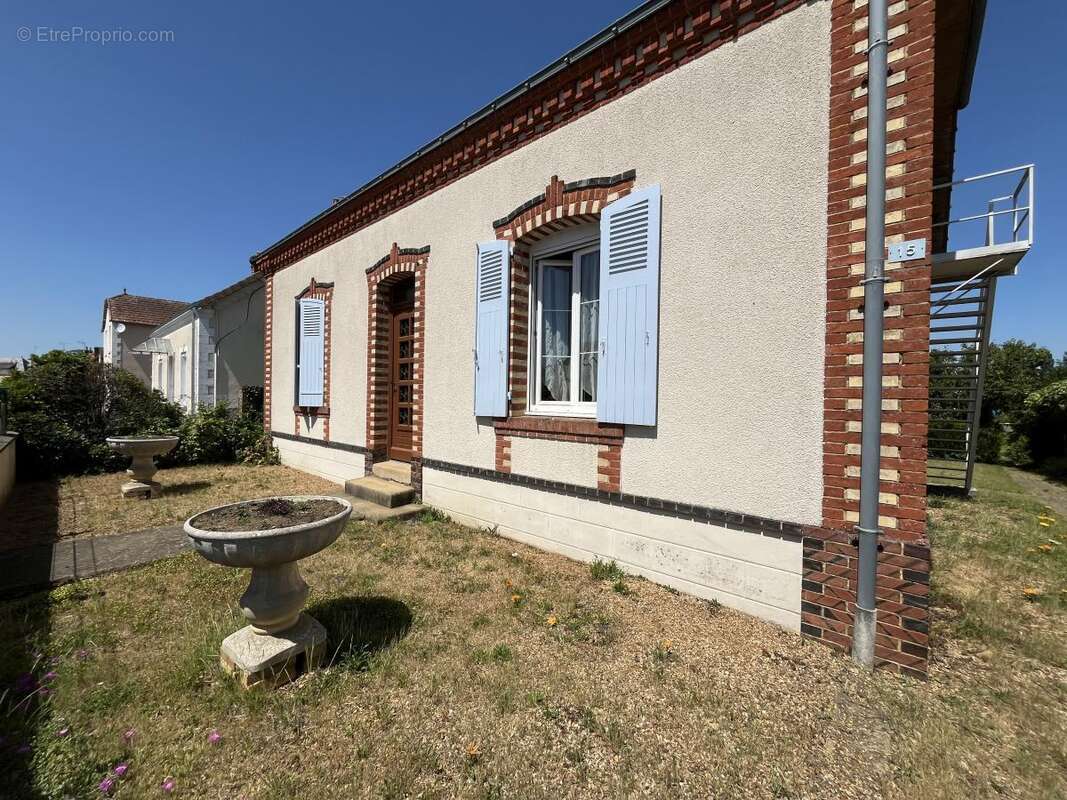 Maison à THORIGNE-SUR-DUE