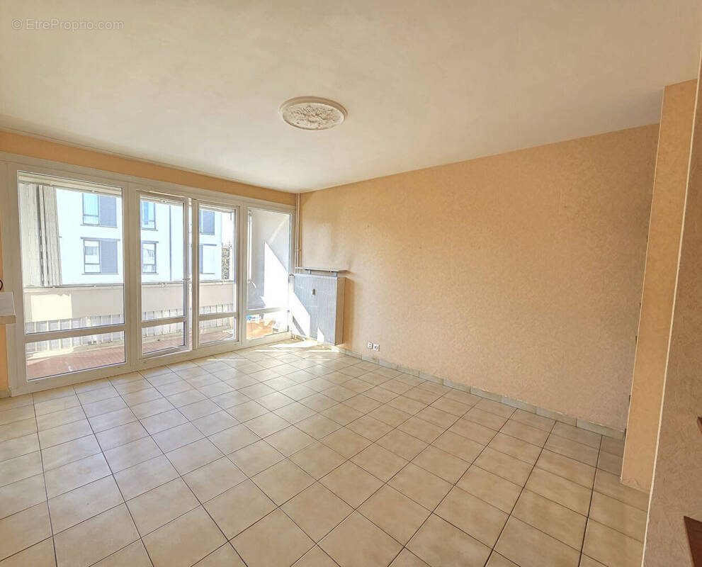 Appartement à LYON-8E