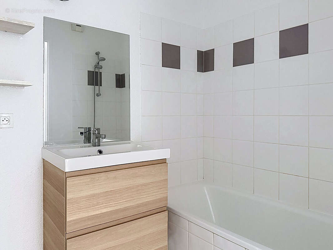 Appartement à FARGUES-SAINT-HILAIRE