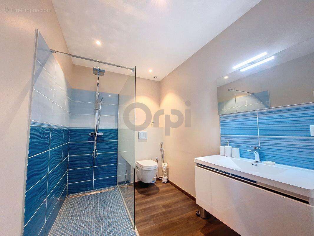 Propriété de Prestige avec Piscine spa et Terrain de tennis à Roquebrune-sur-Argens - photo 13