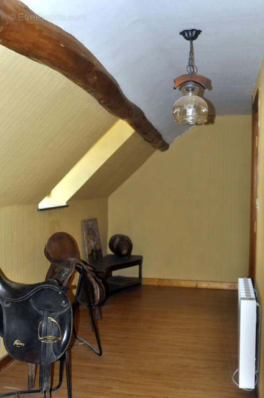 Maison à L&#039;ABERGEMENT-DE-CUISERY