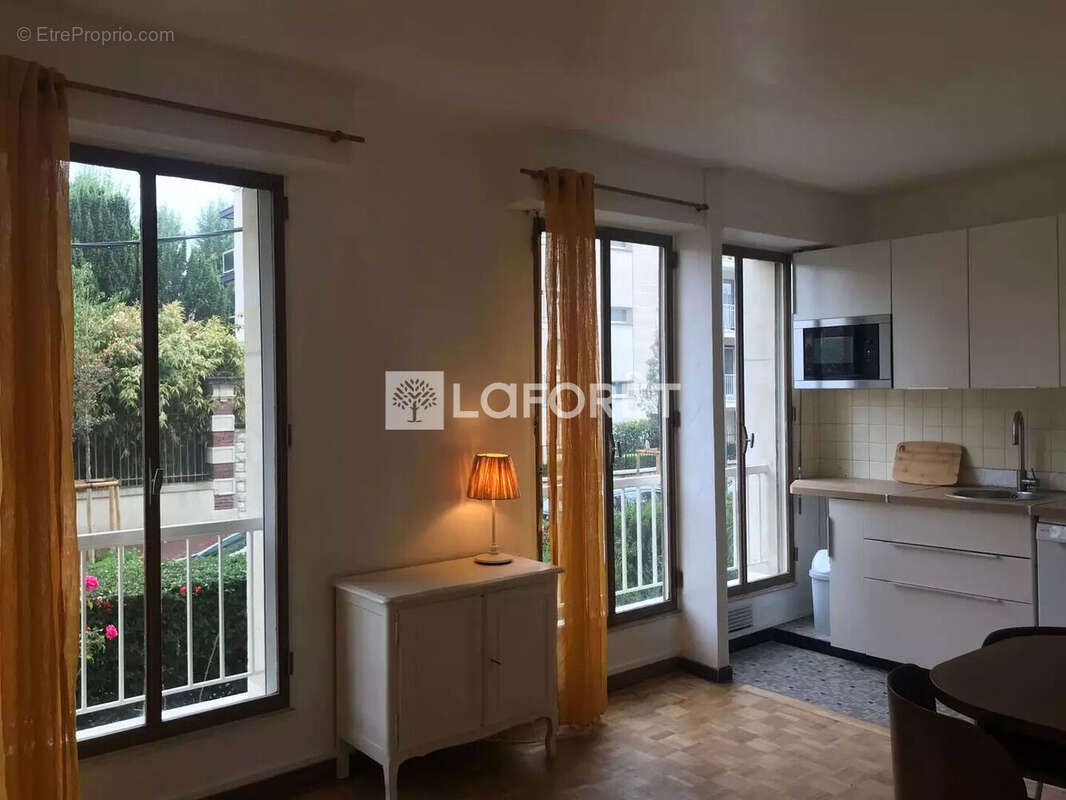 Appartement à FONTENAY-SOUS-BOIS