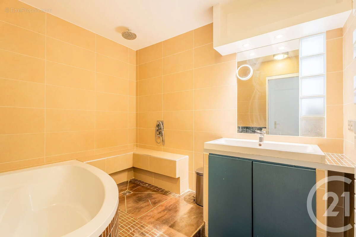 Appartement 70 m² à Nice  - photo 9