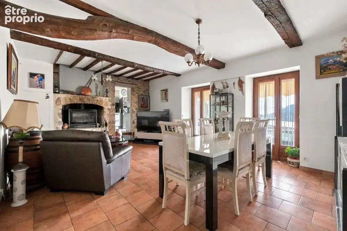 Maison de 6 pièces de 138 m² à Castagniers - photo 5