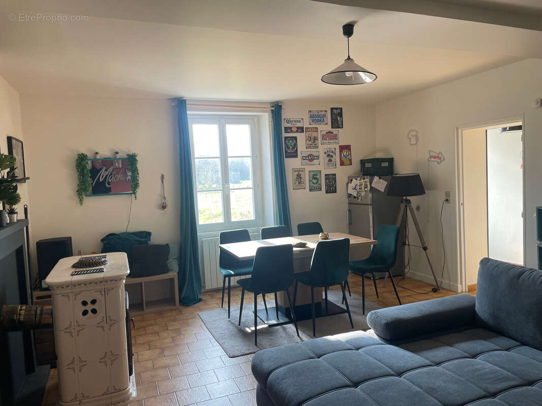 Appartement à CONDEAU