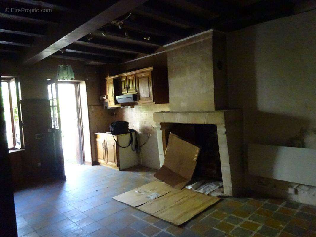 Maison Le Petit Pressigny 7 pièce(s) 0118 m2 - photo 13