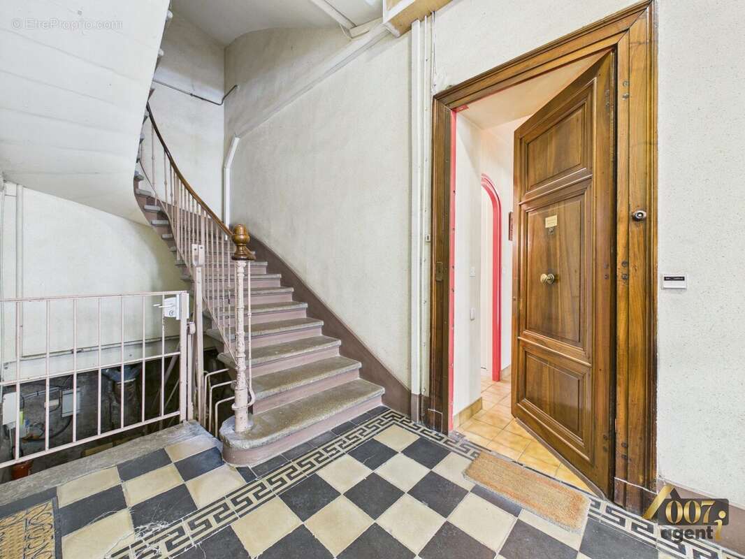 Appartement 97 m² à Chambery  - photo 8
