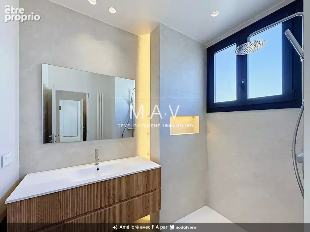Nice/victor hugo - appartement 3 pièces 87 m2 luxueusement rénové balcon au calme - photo 13