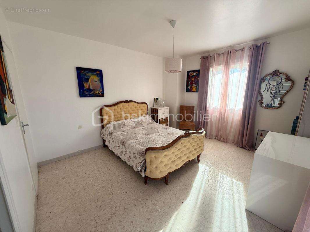 Maison de ville d’environ 178 m² sur une parcelle de 400 m² – Balaruc-les-Bains - photo 7
