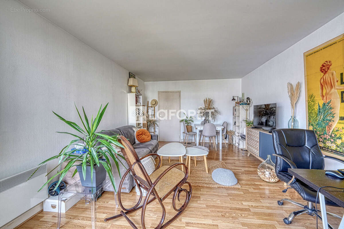 Étage élevé - balcons - vues dégagées - plan optimisé - dpe d - photo 3