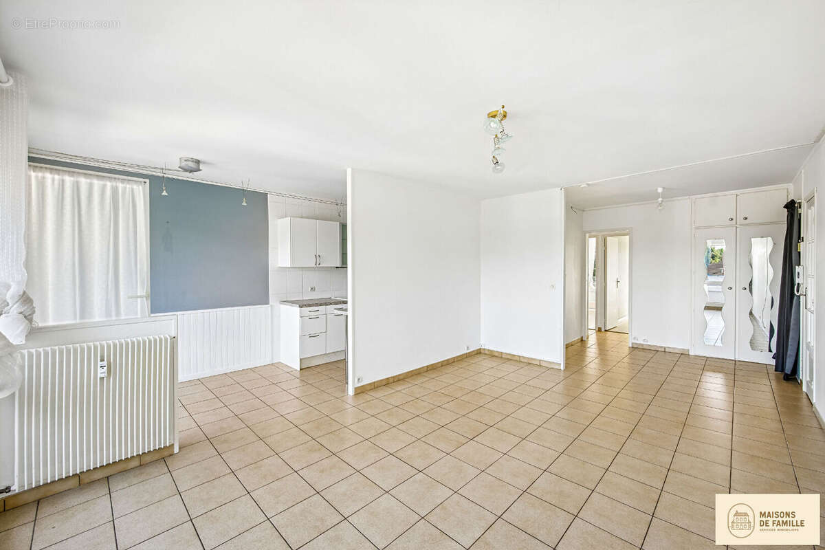Appartement à LES ESSARTS-LE-ROI