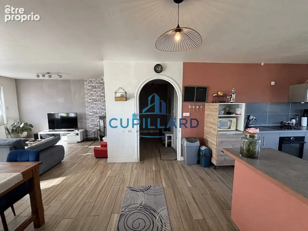MAISON OUCHES vue dégagée côte roannaise - photo 1