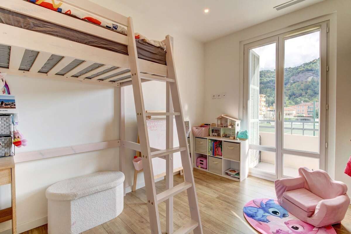 Appartement à SAINT-MARTIN-DU-VAR