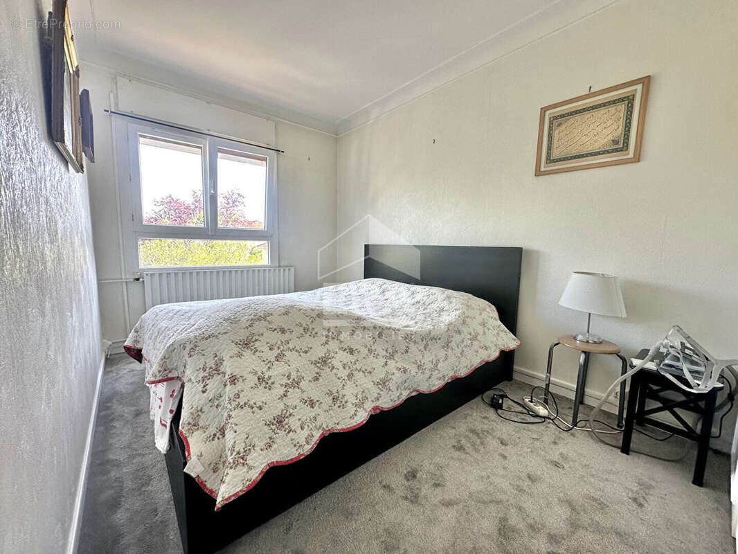 Appartement à SARTROUVILLE